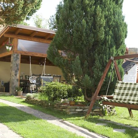 Zlty Domcek - Apartman Svábfalva Kültér fotó